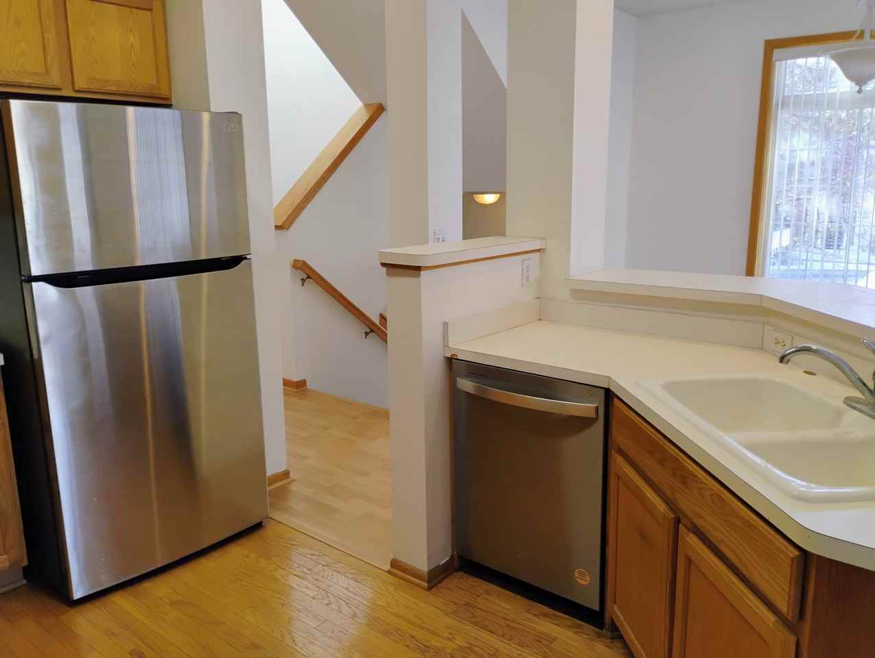 924 Trenton Ln N #924 - Photo 7 of 17