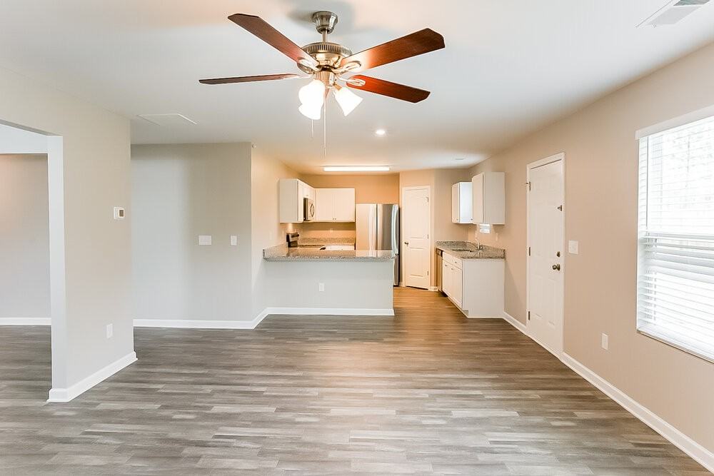 451 Abeer St - Photo 5 of 16