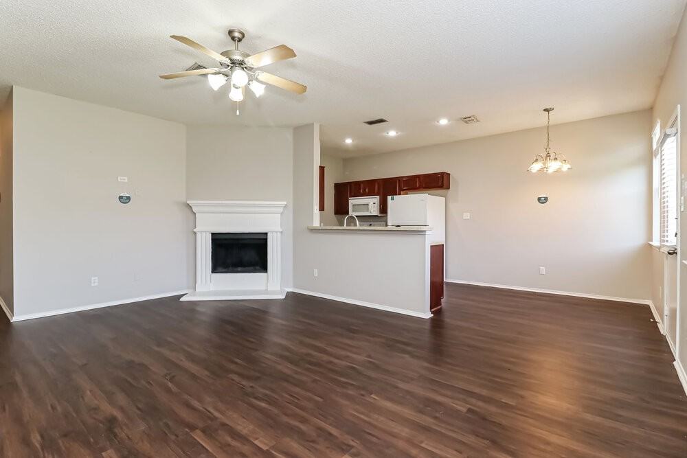 6460 Downeast Dr - Photo 4 of 17