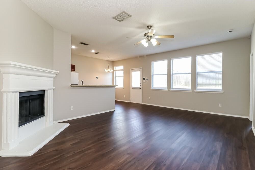 6460 Downeast Dr - Photo 5 of 17