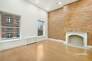 E 27th St #4B - Photo 1 of 1