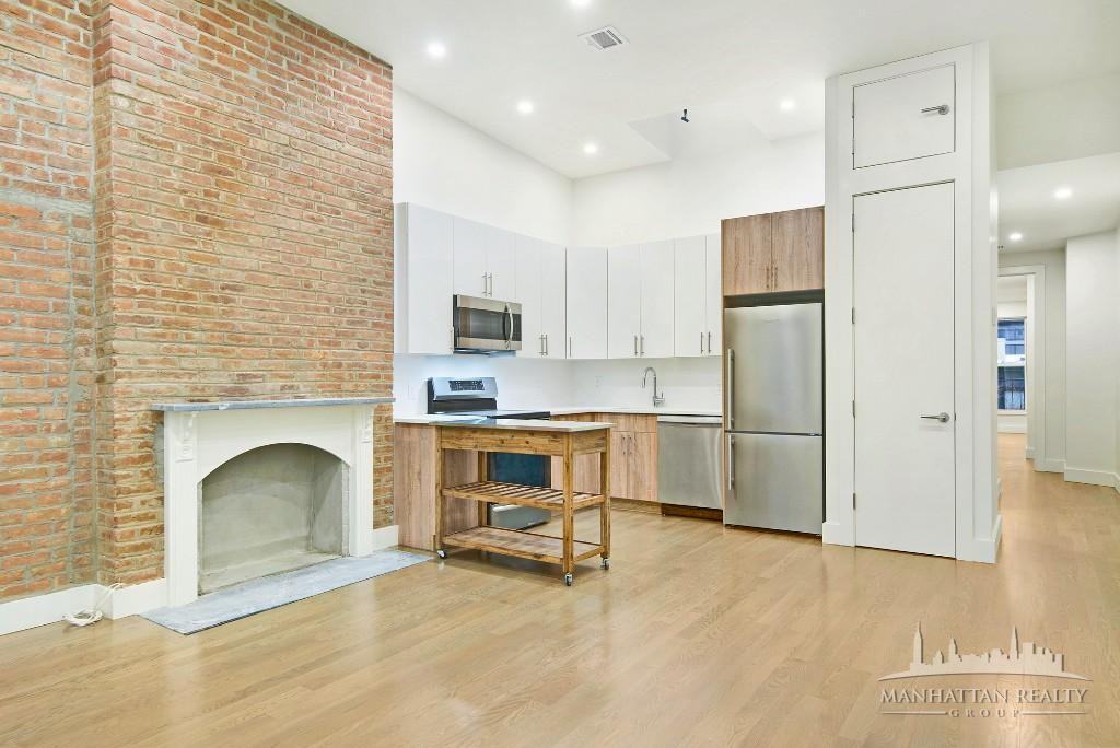 East 27th Street #4B - Photo 2 of 8