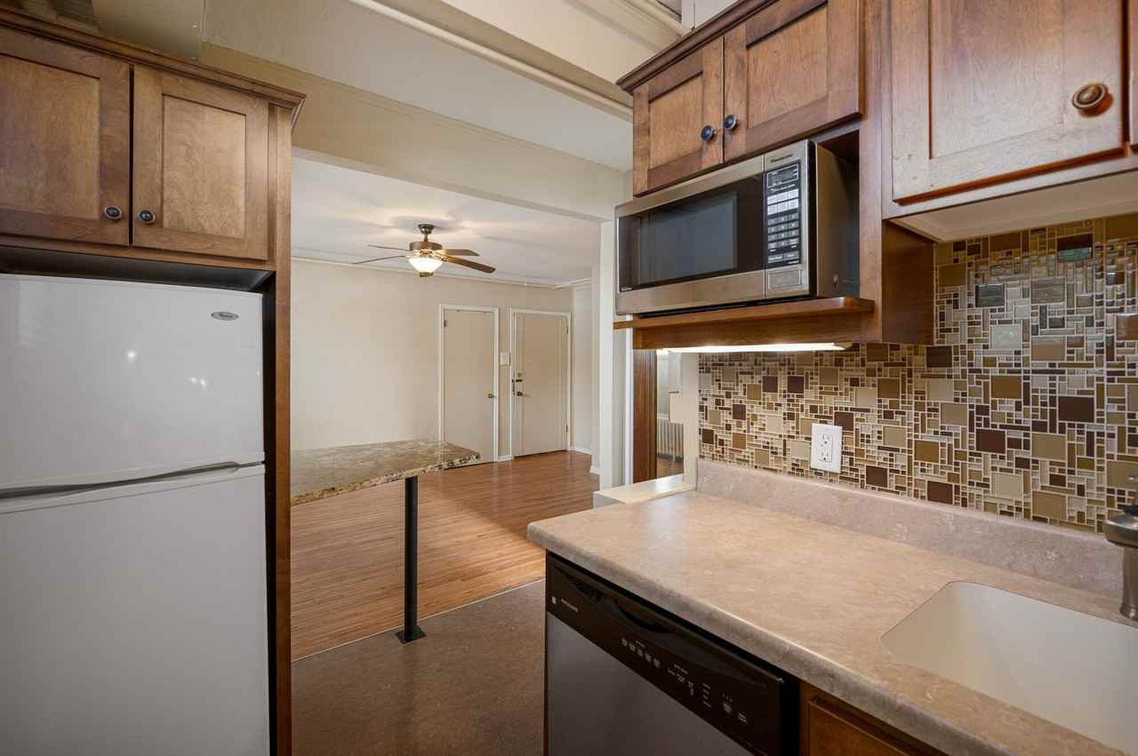 Rustic Lodge - Photo 2 of 19