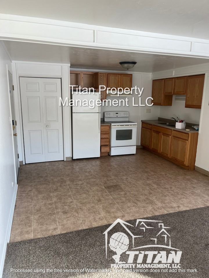 259 Percy Avenue - Photo 3 of 7