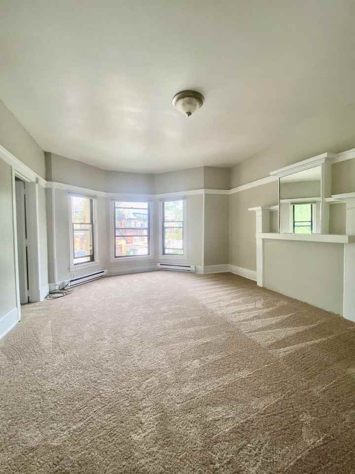 BAUM GROVE APARTMENTS -- 090 - Photo 3 of 30