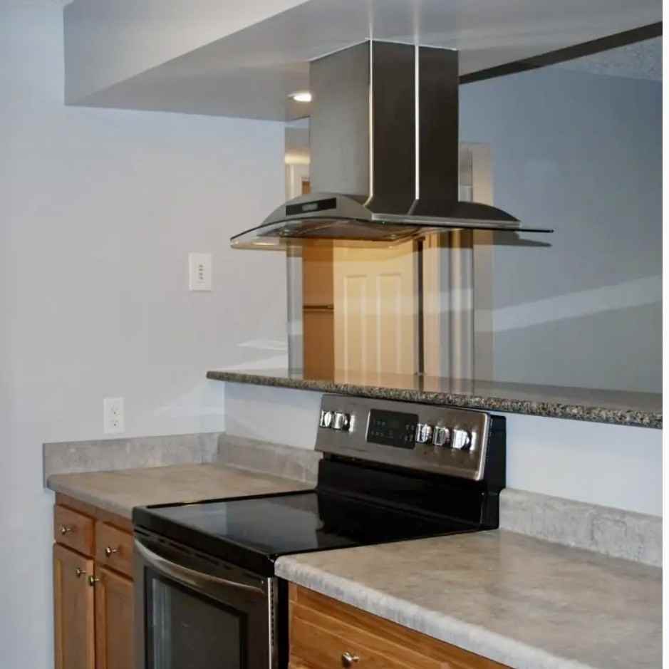 1010 West Springfield Avenue - Photo 3 of 16