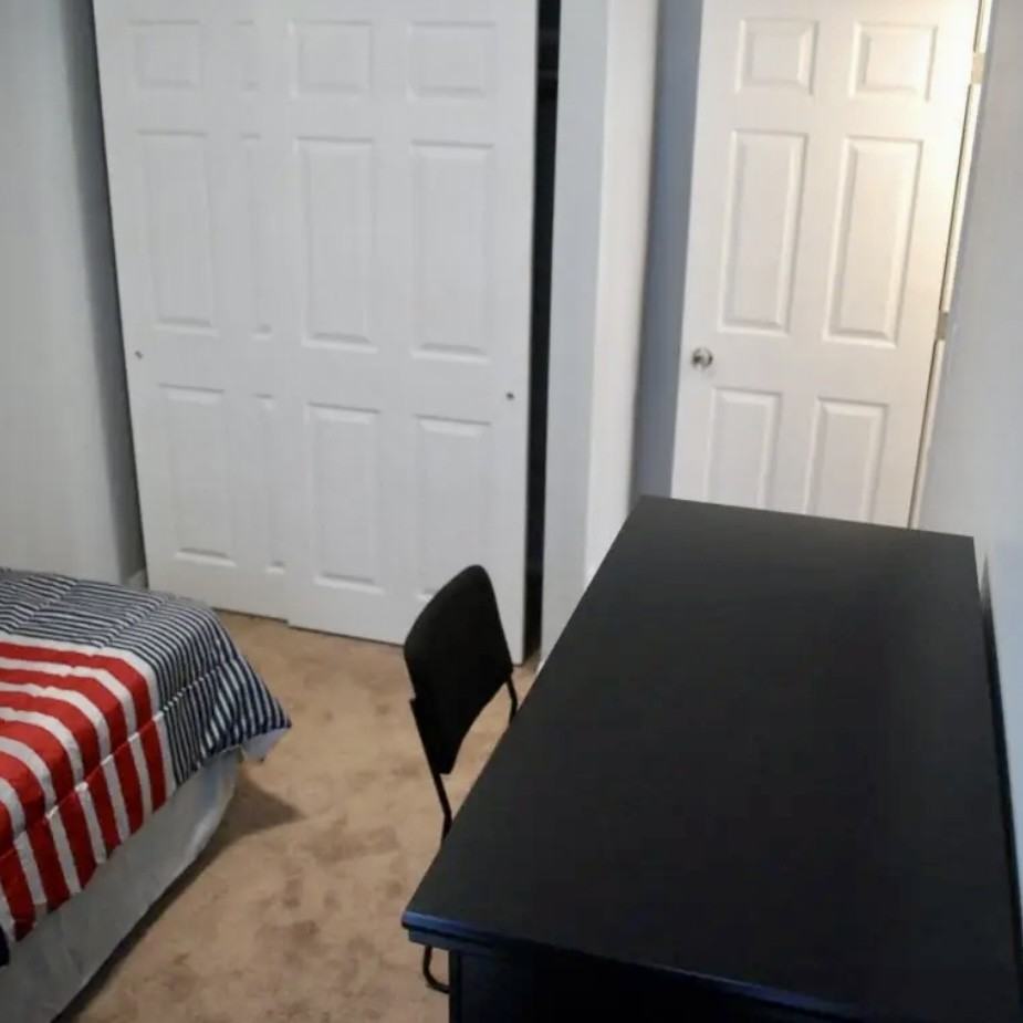 1010 West Springfield Avenue - Photo 7 of 16