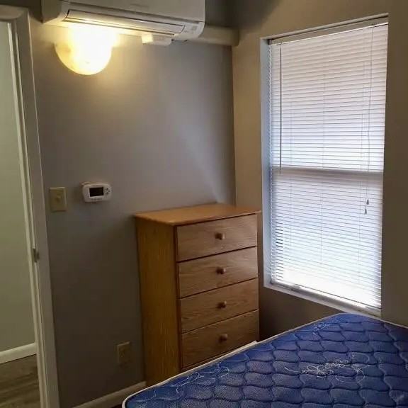 1004 West Springfield Avenue - Photo 6 of 10