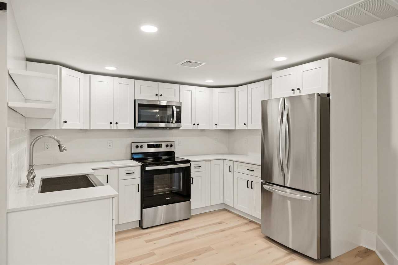 10 -14 South Decatur Street - Photo 4 of 50