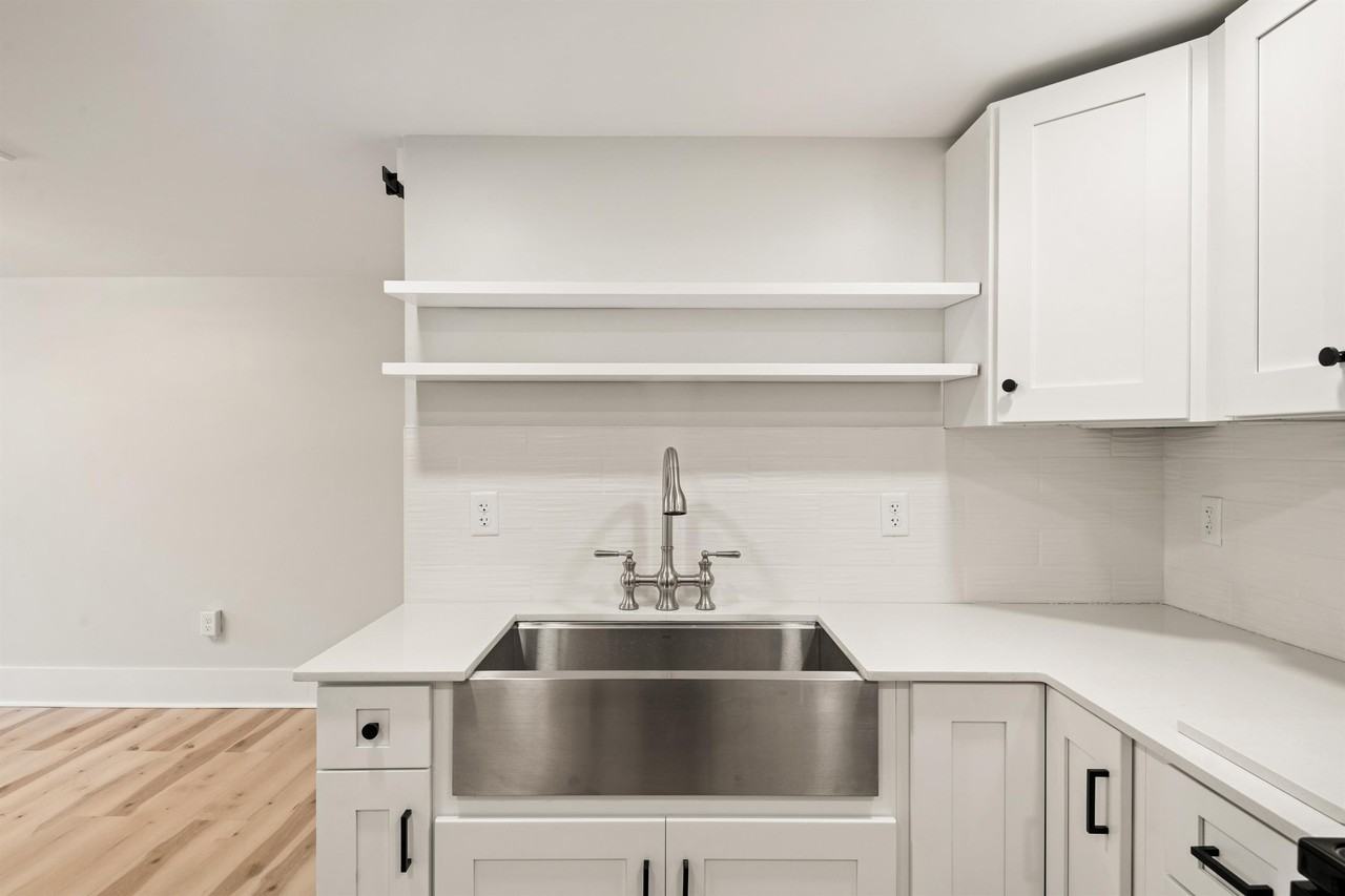 10 -14 South Decatur Street - Photo 6 of 50