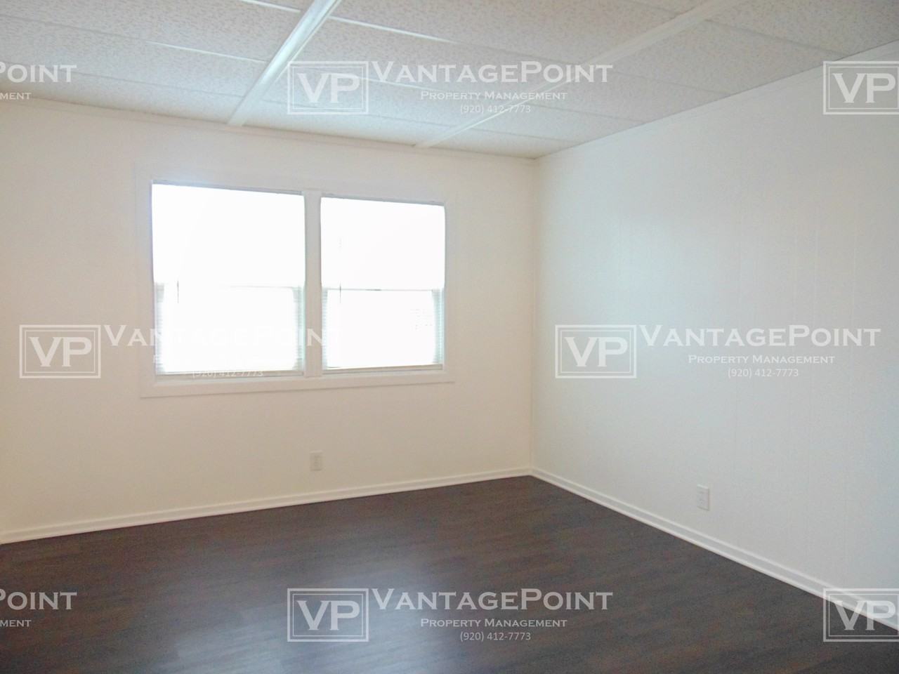 2021-2035 Manitowoc Road - Photo 3 of 11