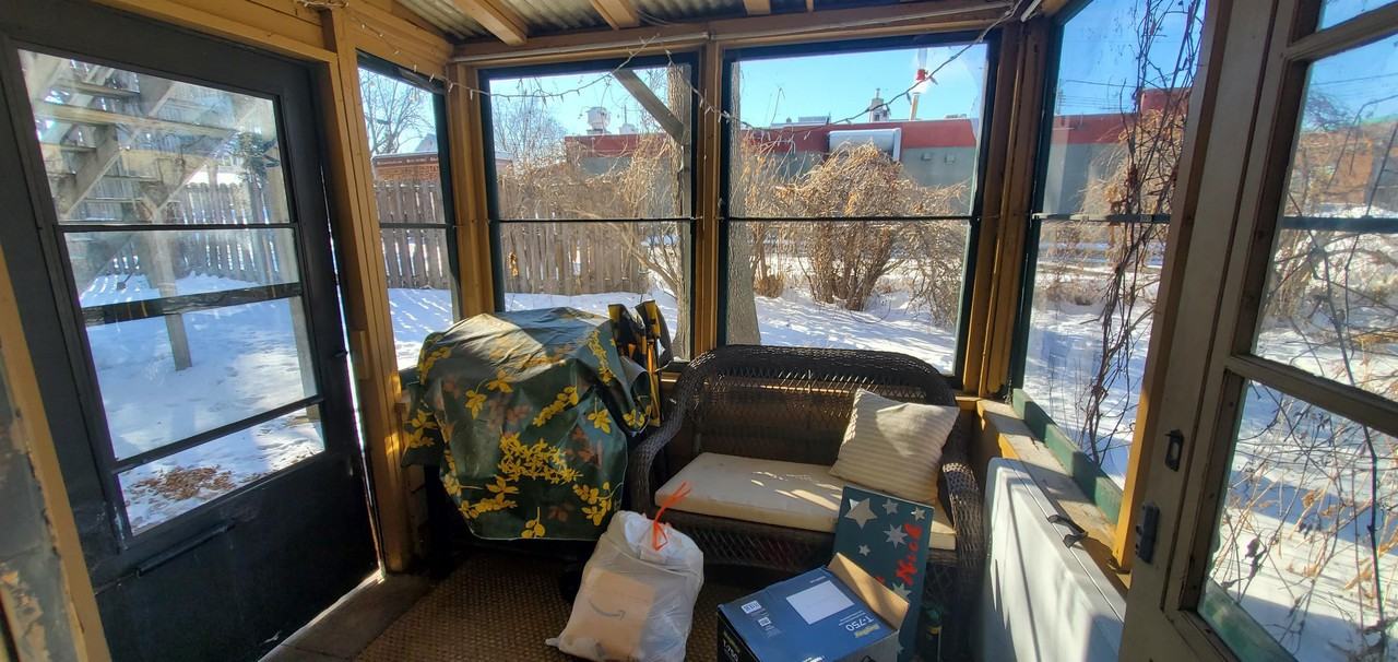 Longfellow 3802 - Photo 7 of 8