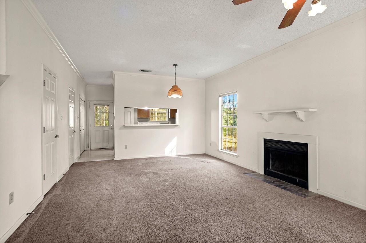 Rosedown Court - Photo 4 of 27