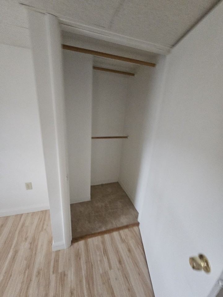 221 Park Street - Photo 4 of 7