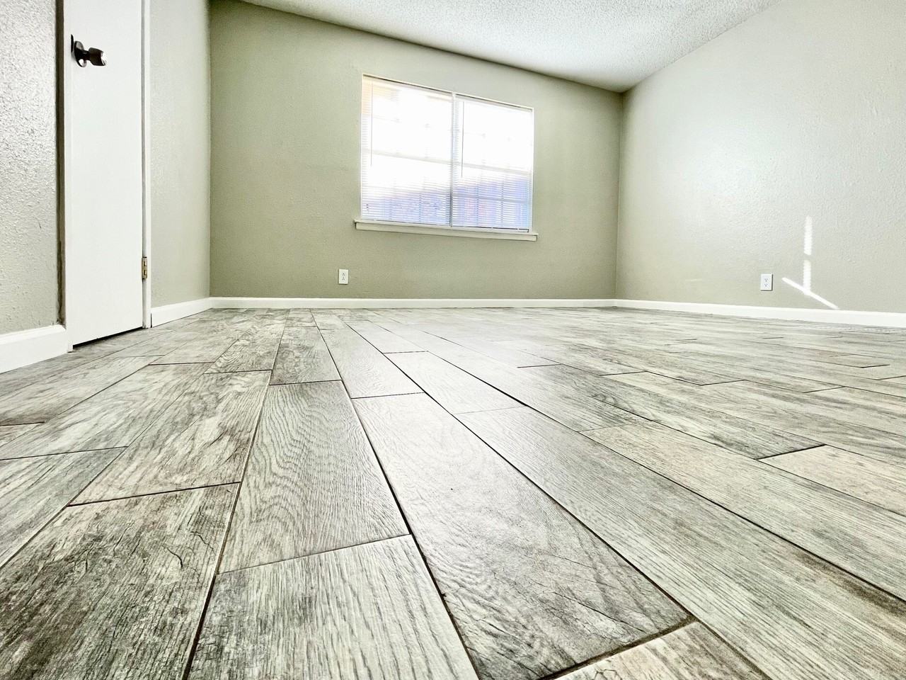 Briarwood Village Apartments - Photo 3 of 50