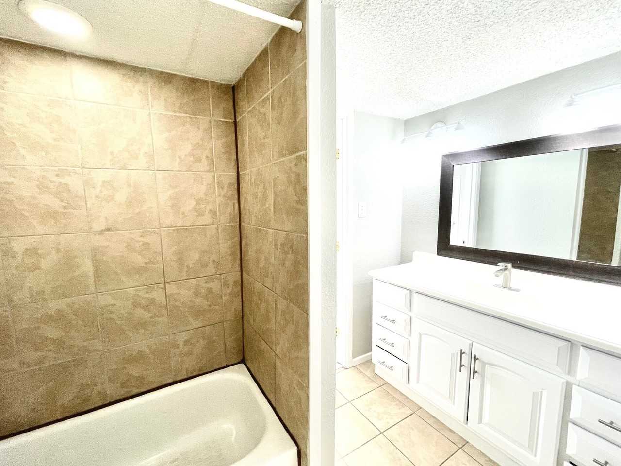 Briarwood Village Apartments - Photo 4 of 50
