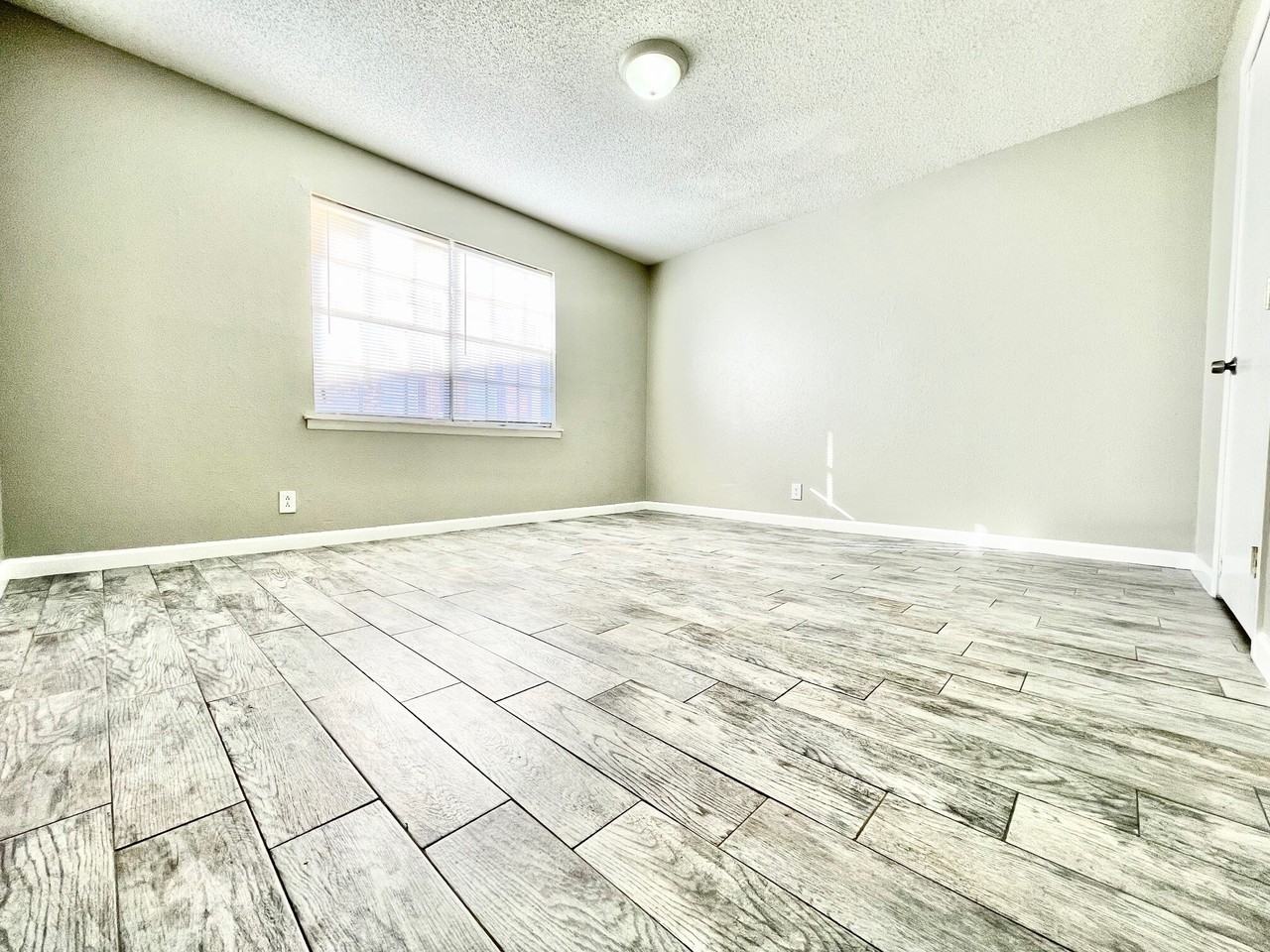 Briarwood Village Apartments - Photo 5 of 50