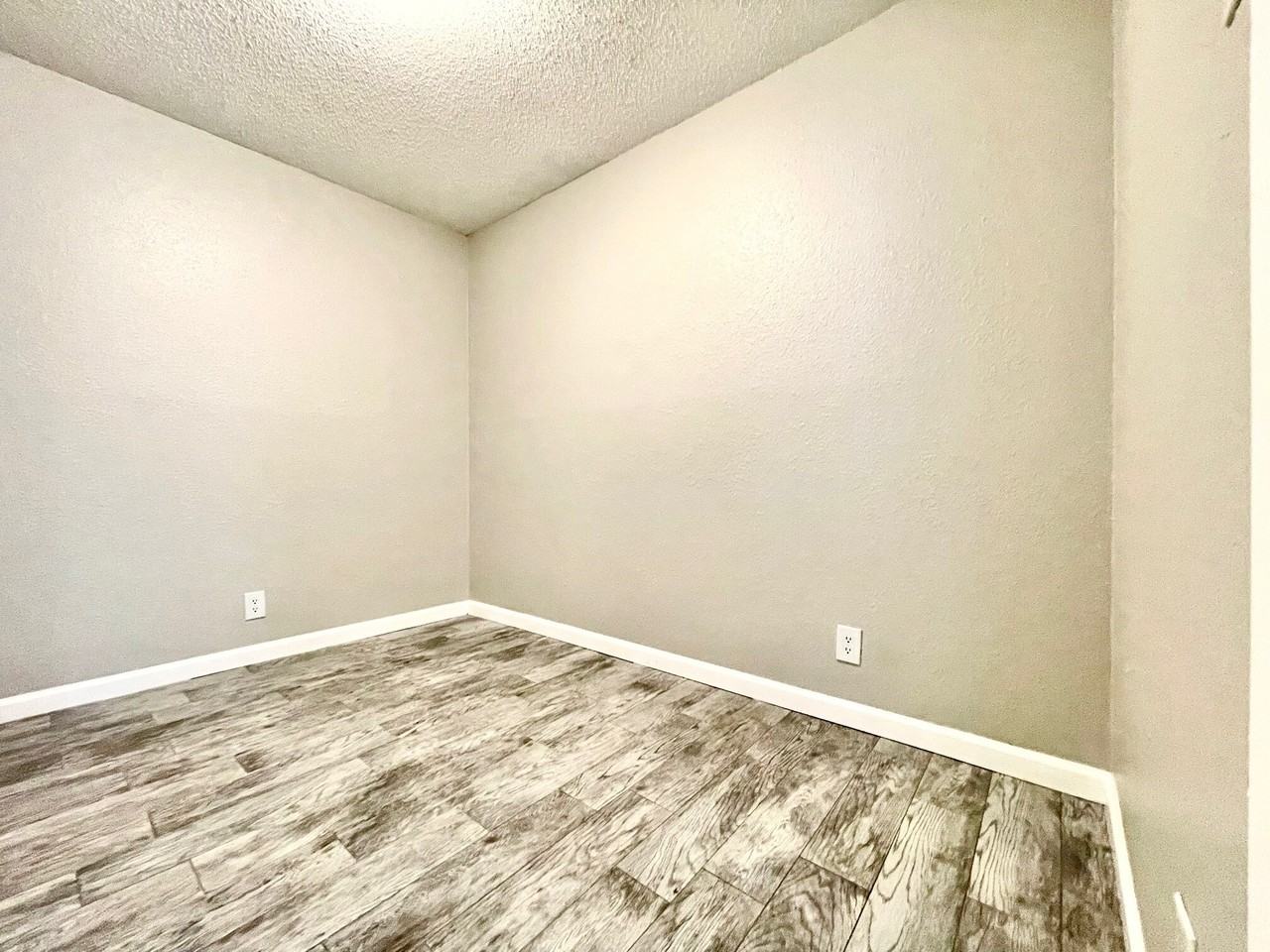 Briarwood Village Apartments - Photo 6 of 50