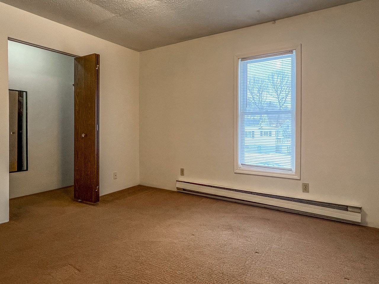 515 White Street - Photo 6 of 13