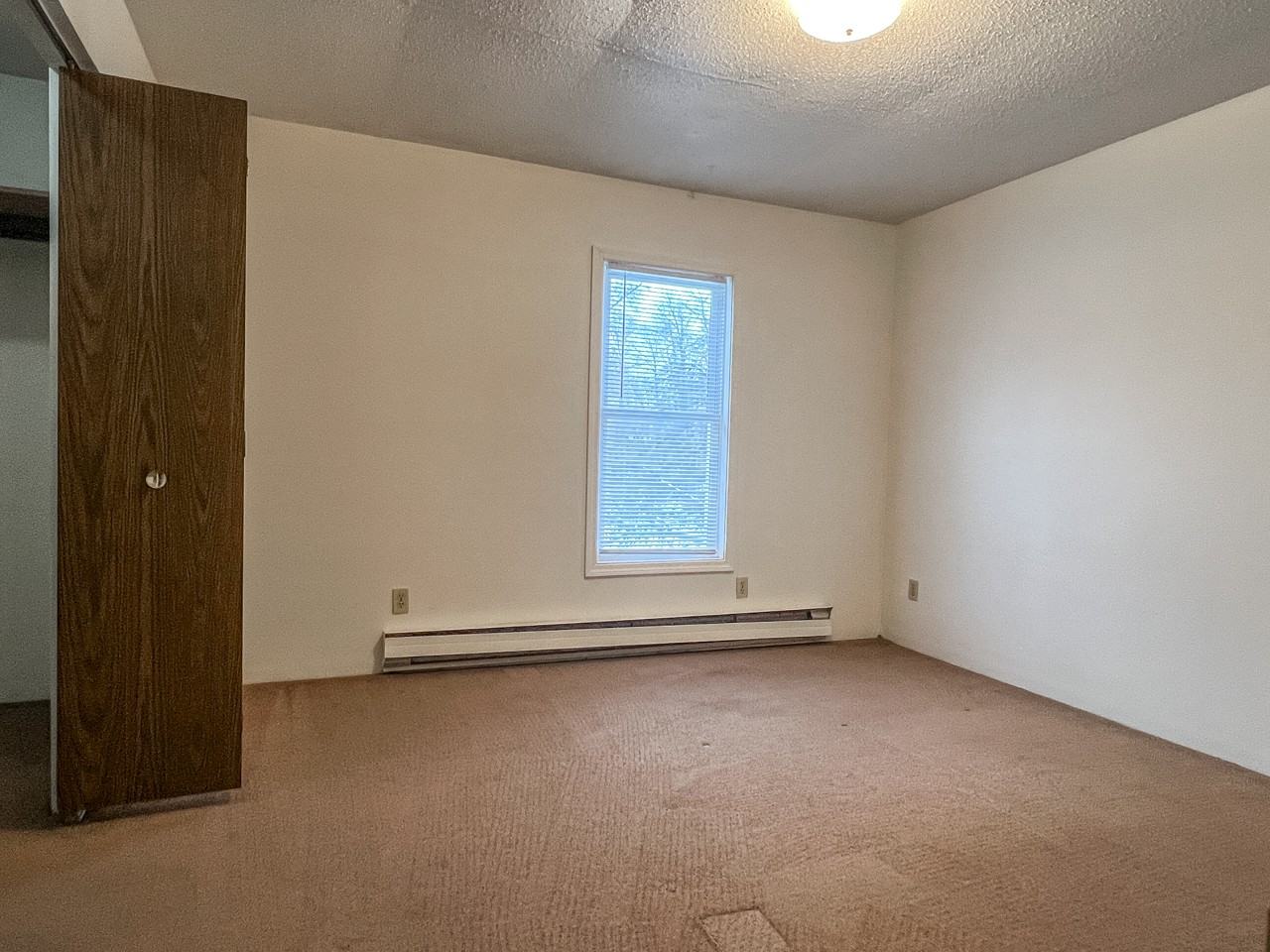 515 White Street - Photo 7 of 13