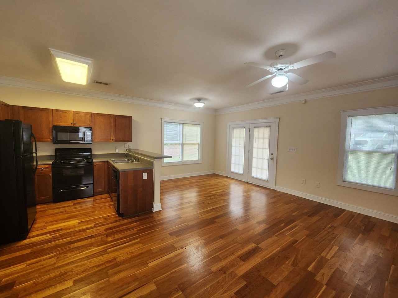 2110 Lakeside Drive - Photo 5 of 16