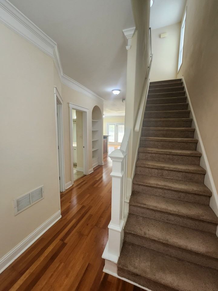 2110 Lakeside Drive - Photo 7 of 16
