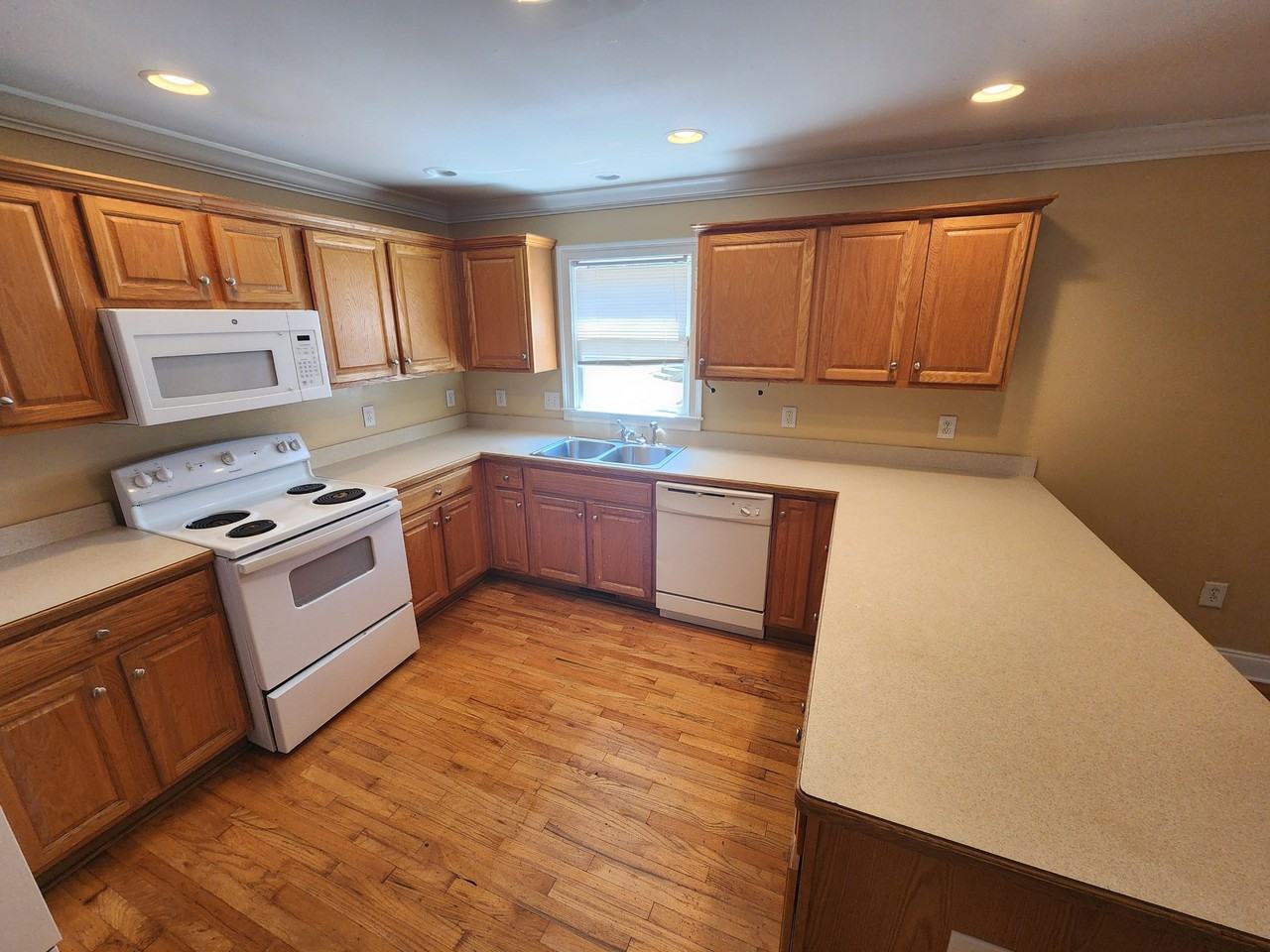 183 Mandy Drive - Photo 6 of 16