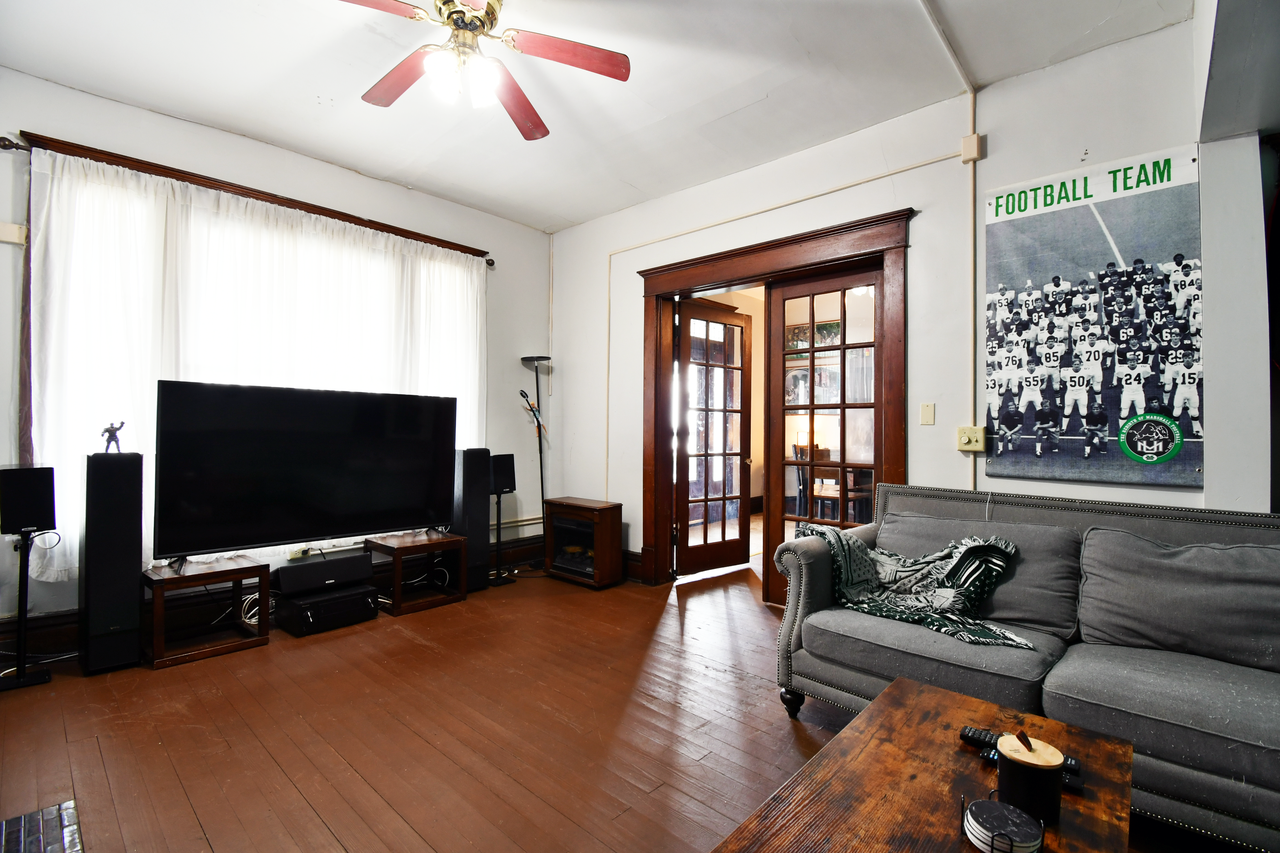 1851 6th Ave. - Photo 4 of 10