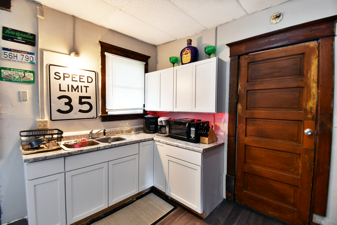 1851 6th Ave. - Photo 5 of 10