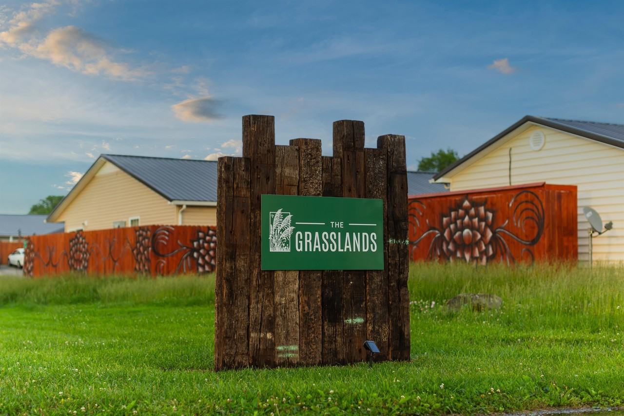 The Grasslands - Photo 5 of 30