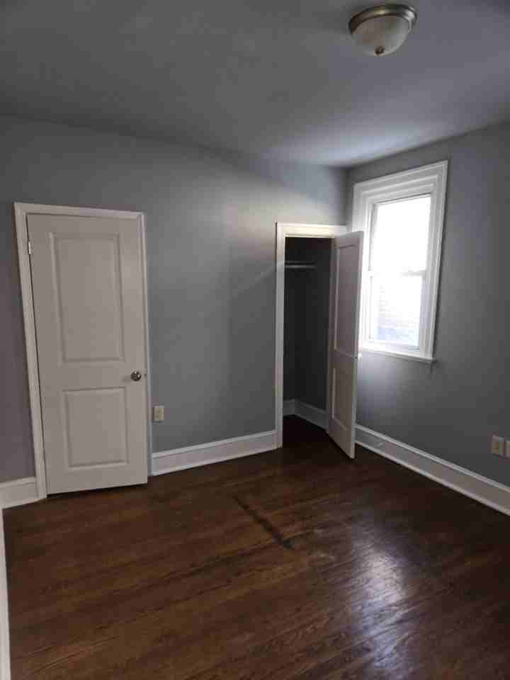7606 Ogontz Avenue - Photo 3 of 5