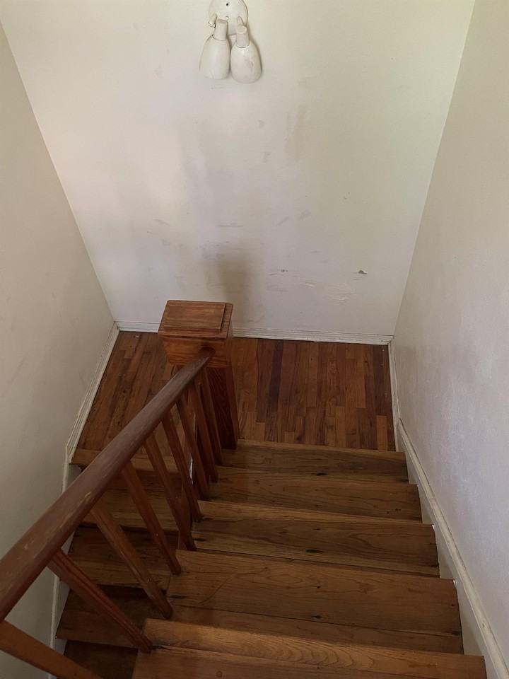 534  E College Avenue - Photo 4 of 11