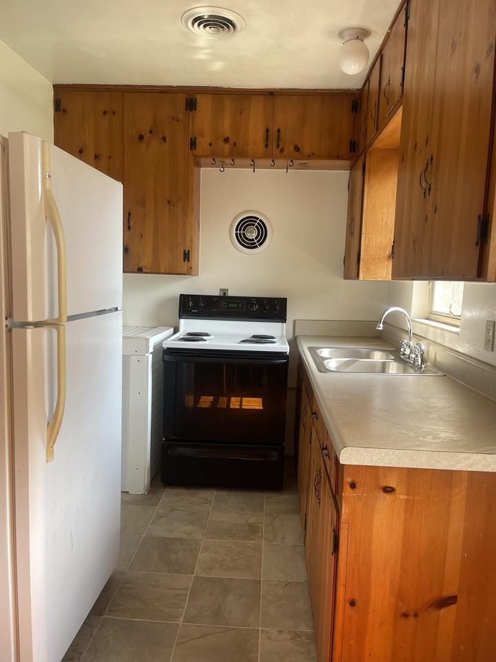 534  E College Avenue - Photo 7 of 11