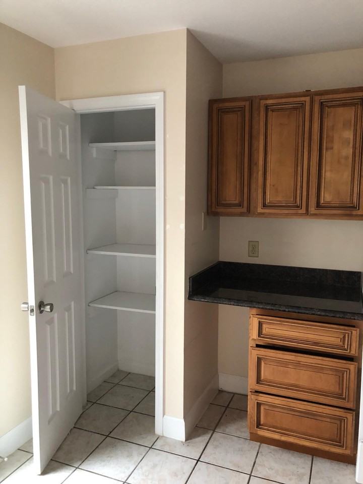 Beach Villa Apts - Photo 2 of 44