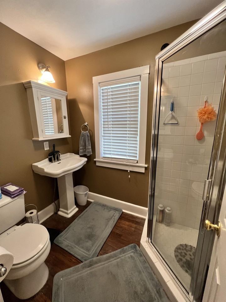 Windsor Court Apts. 804 North 9th Street - Photo 2 of 10
