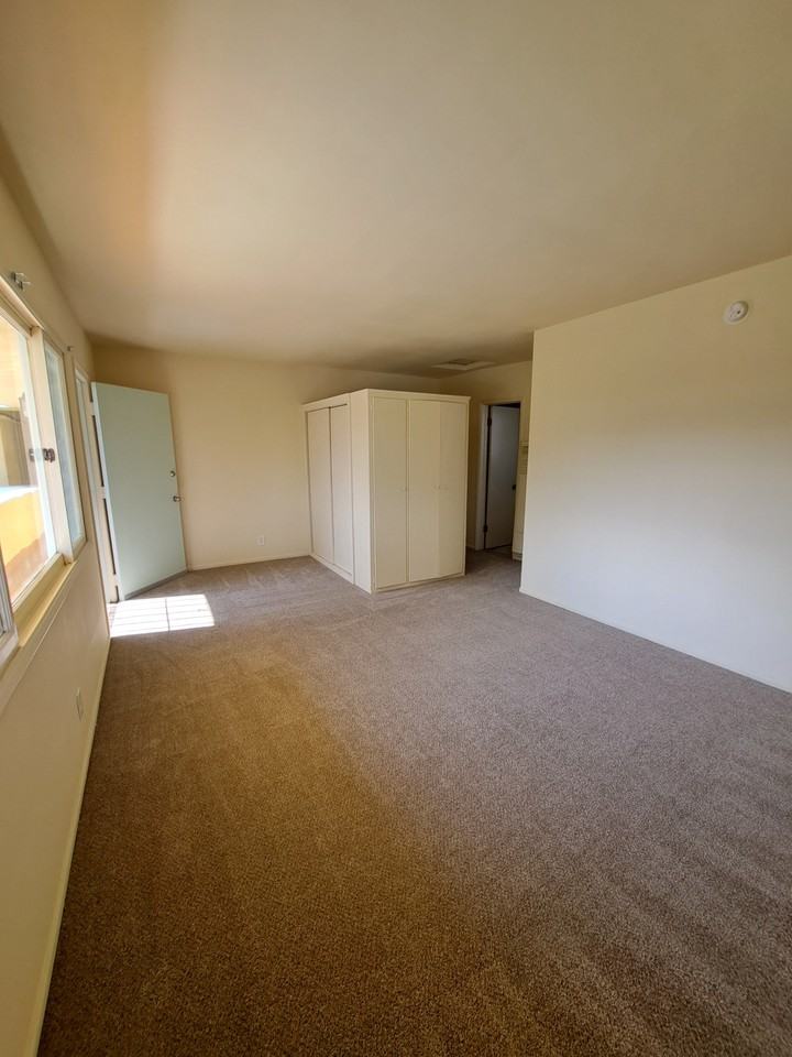 Hollywood Way 301 - Photo 3 of 9