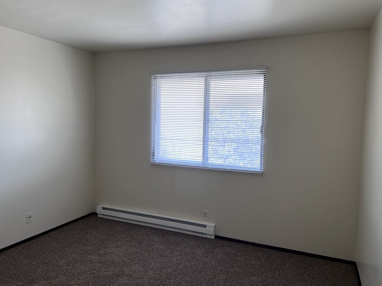 4325 Kennedy - Photo 5 of 11