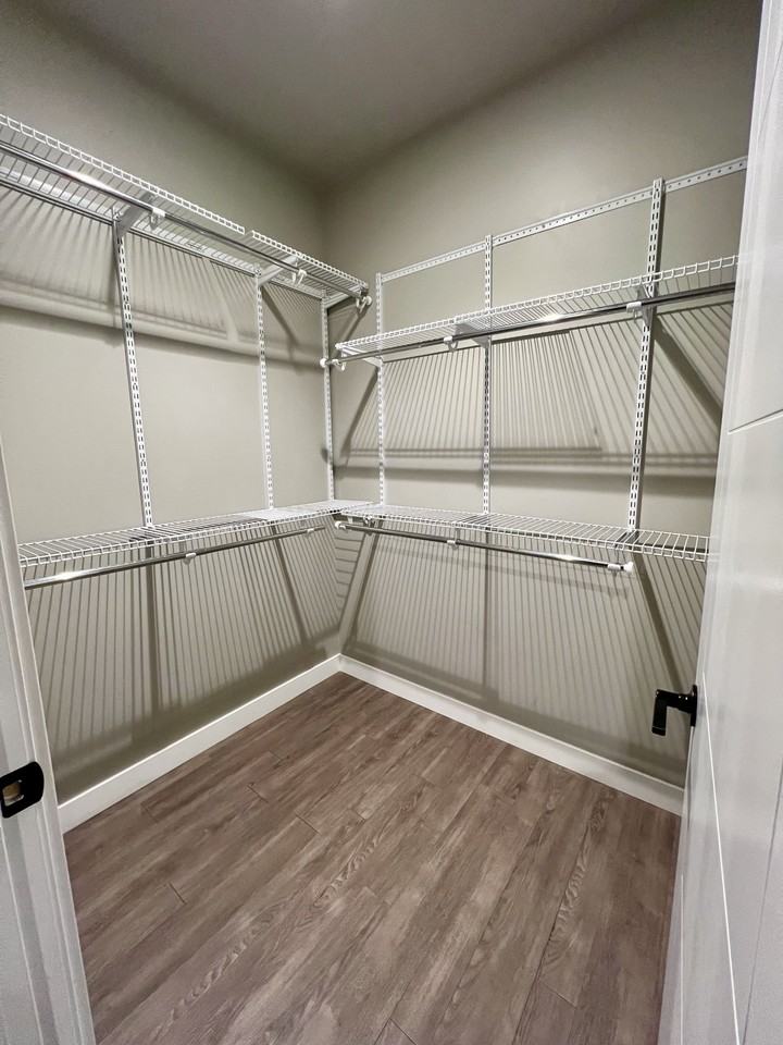 Mall Plaza - Photo 4 of 50