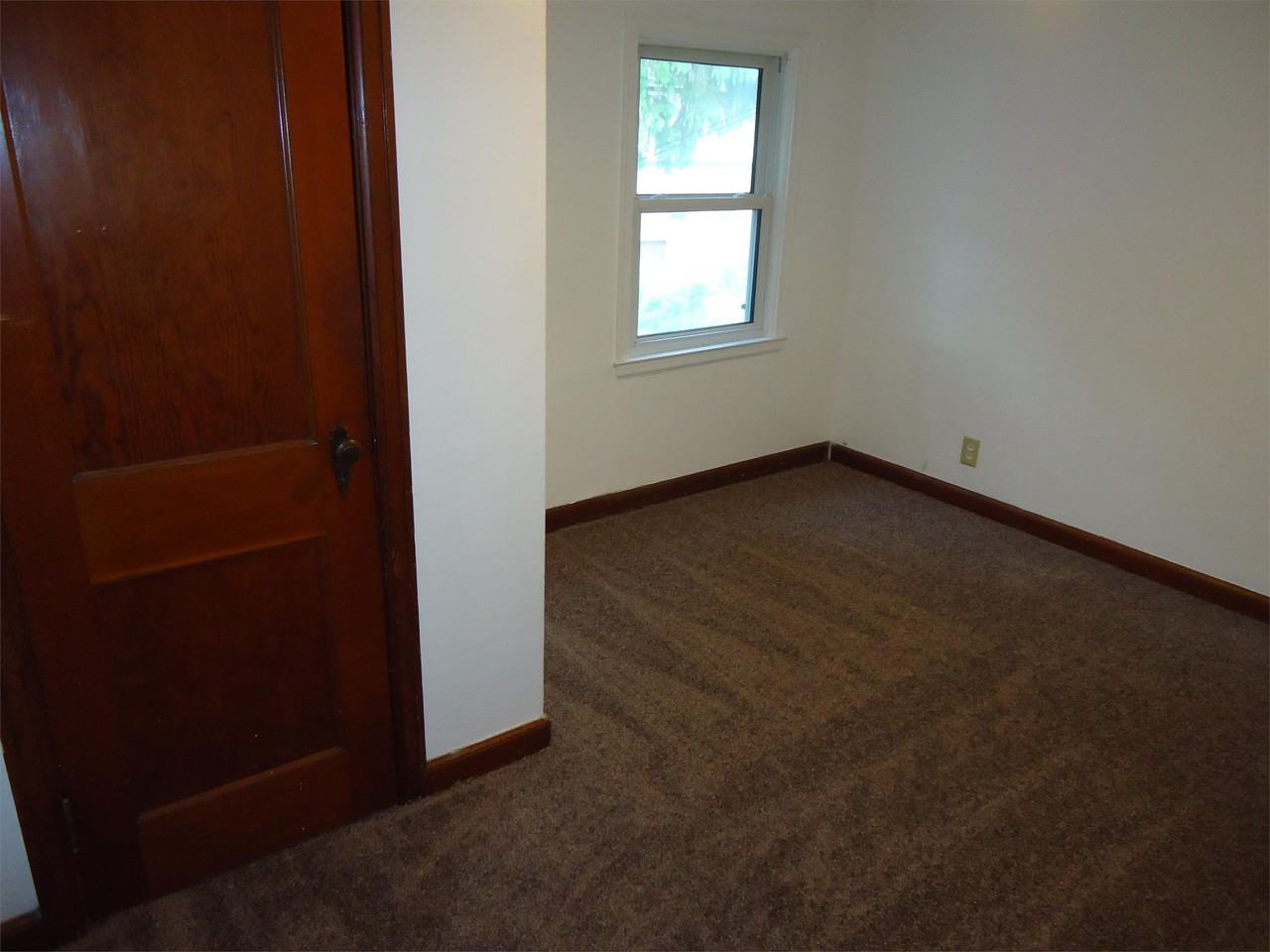 209 10TH ST S - Photo 4 of 9