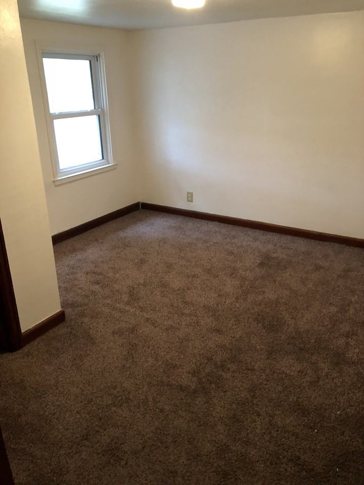 209 10TH ST S - Photo 7 of 9
