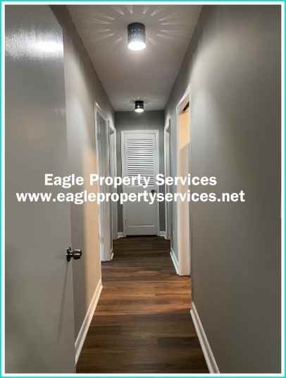 The Emeralds Apartments - Photo 5 of 19