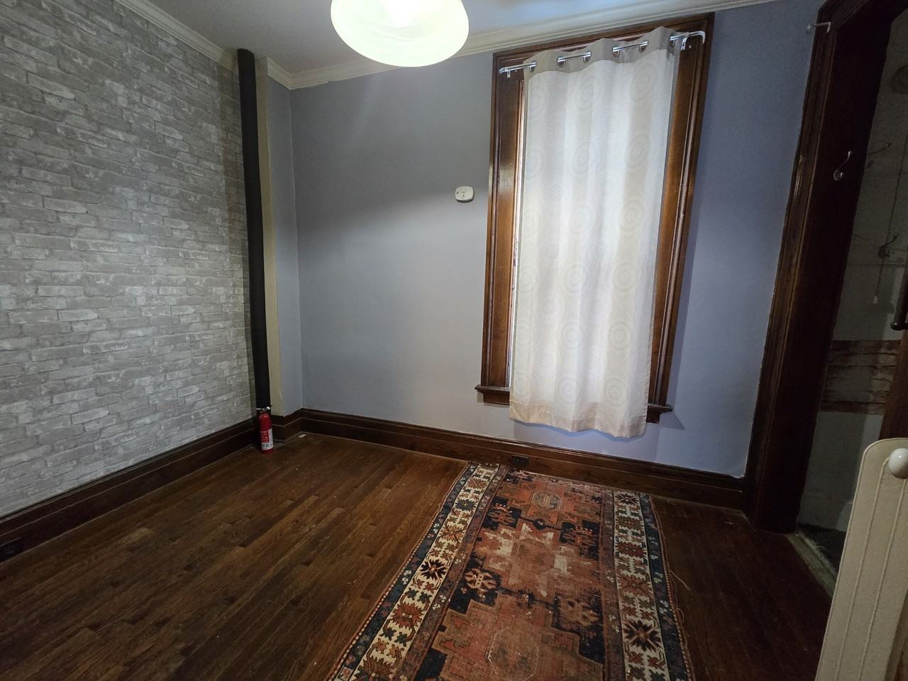 190 Washington Street - Photo 3 of 11