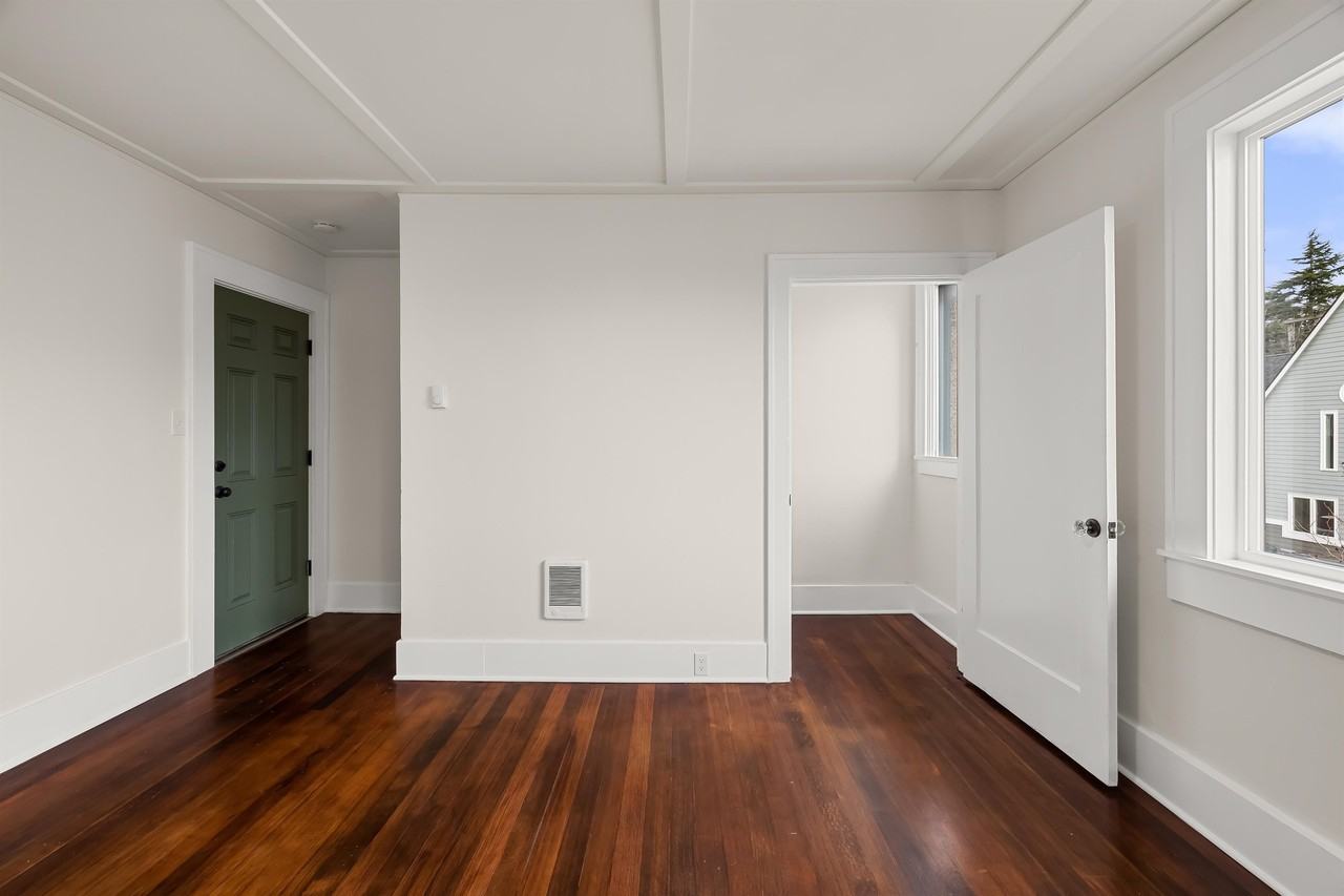 Mayflower 112 East 1st Street - Photo 7 of 50