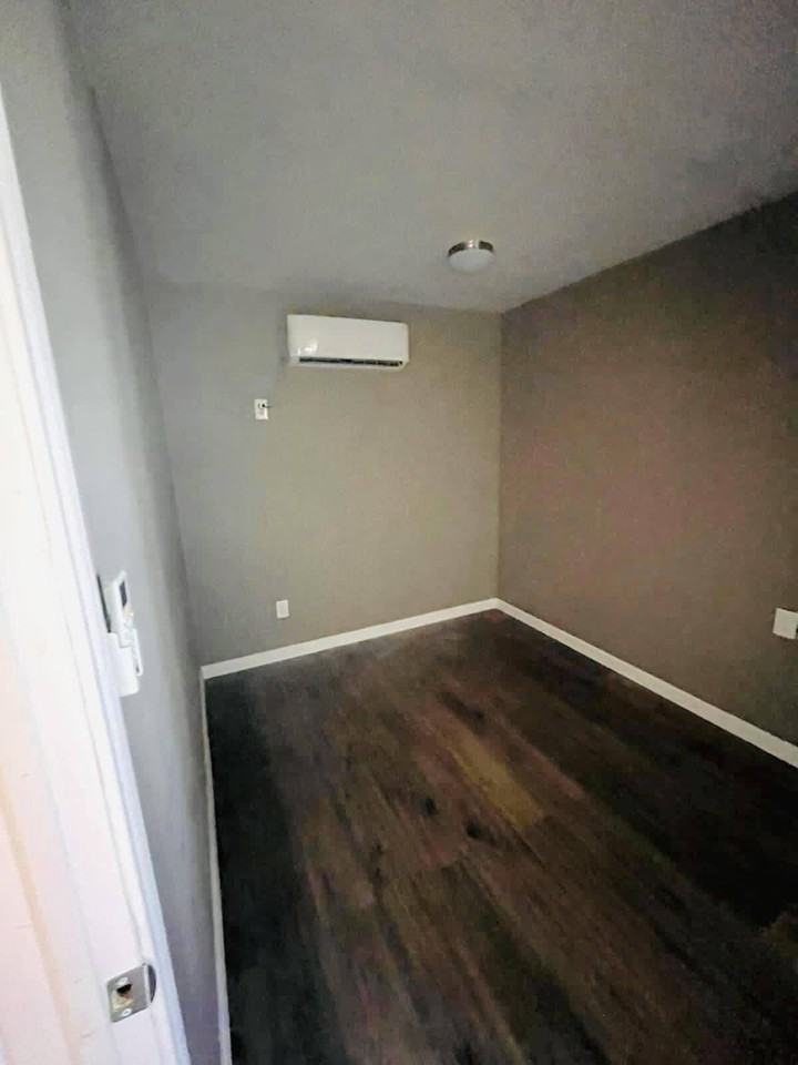 102 South Holland Avenue - Photo 2 of 37