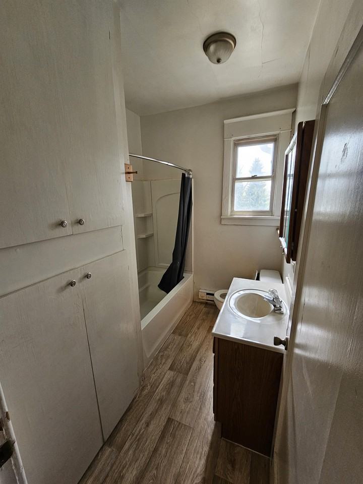 401 Wheeling Avenue - Photo 3 of 11