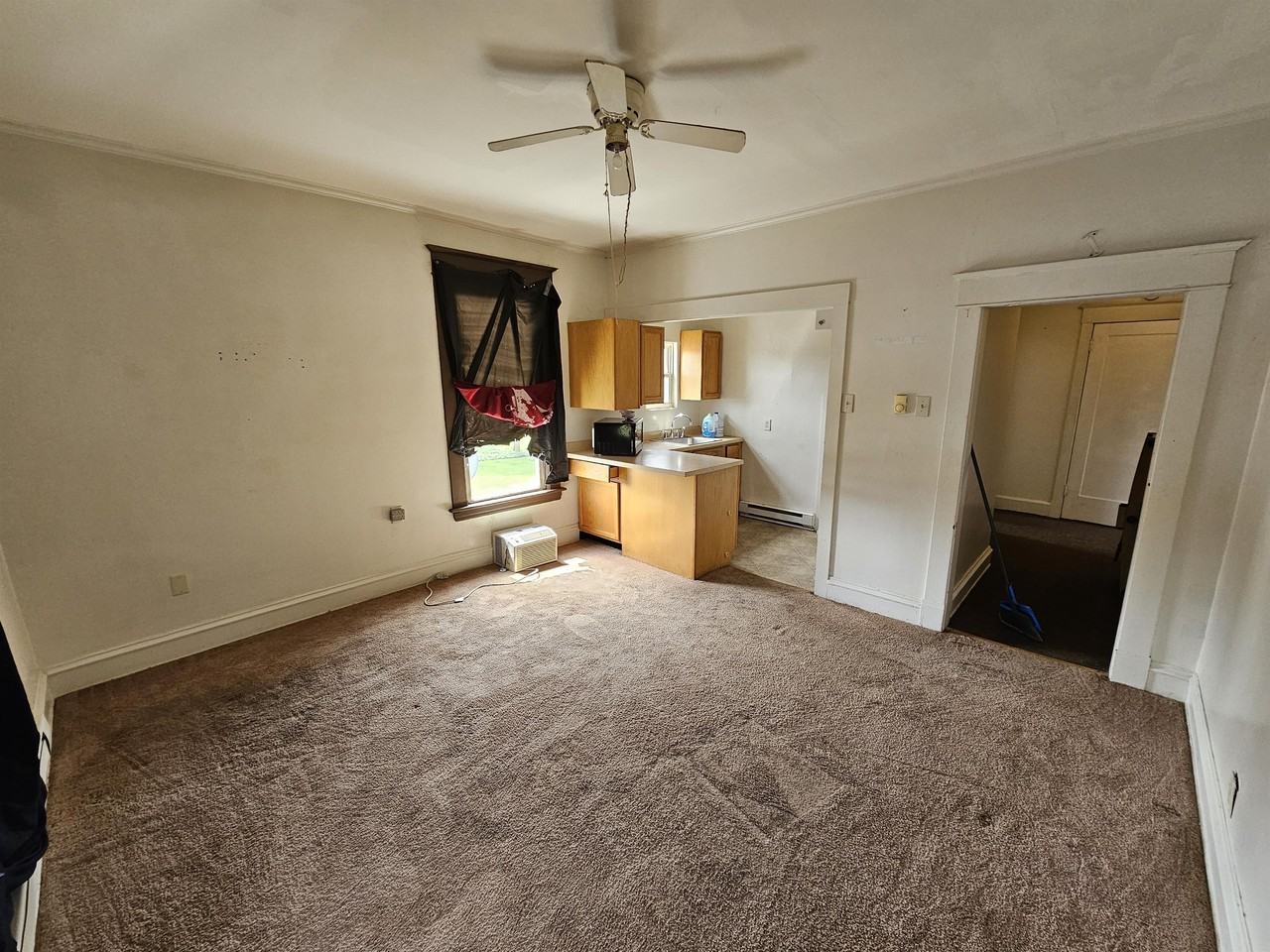 401 Wheeling Avenue - Photo 5 of 11