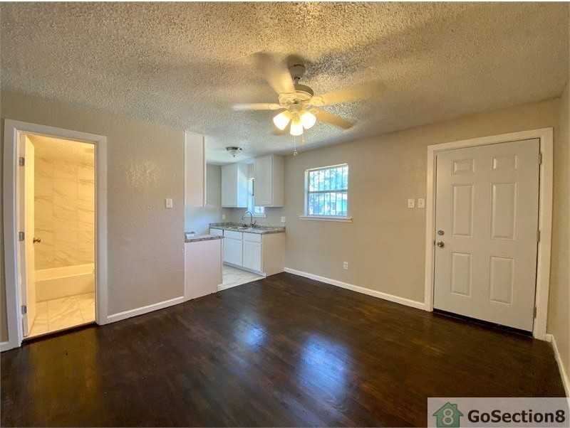 3910 Polly Street - Photo 3 of 50