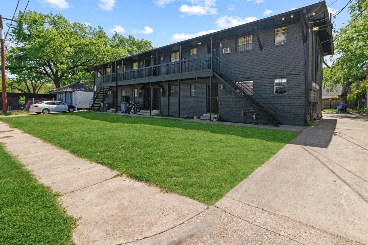 3910 Polly Street - Photo 6 of 50