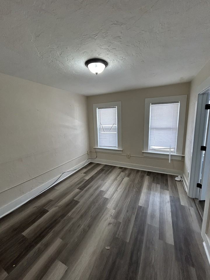 28 1/2 Prospect Street - Photo 2 of 5