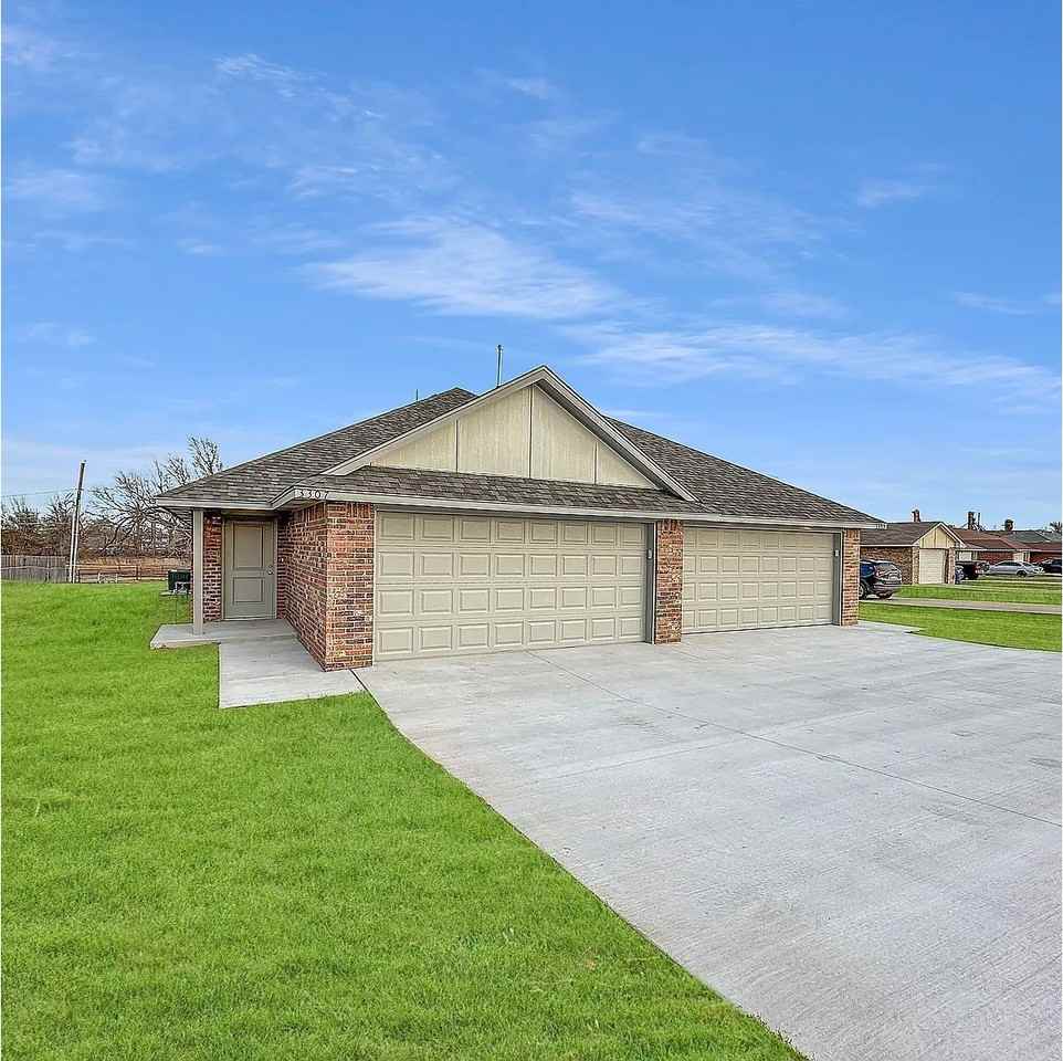 3307 South 23rd Street - Photo 2 of 2